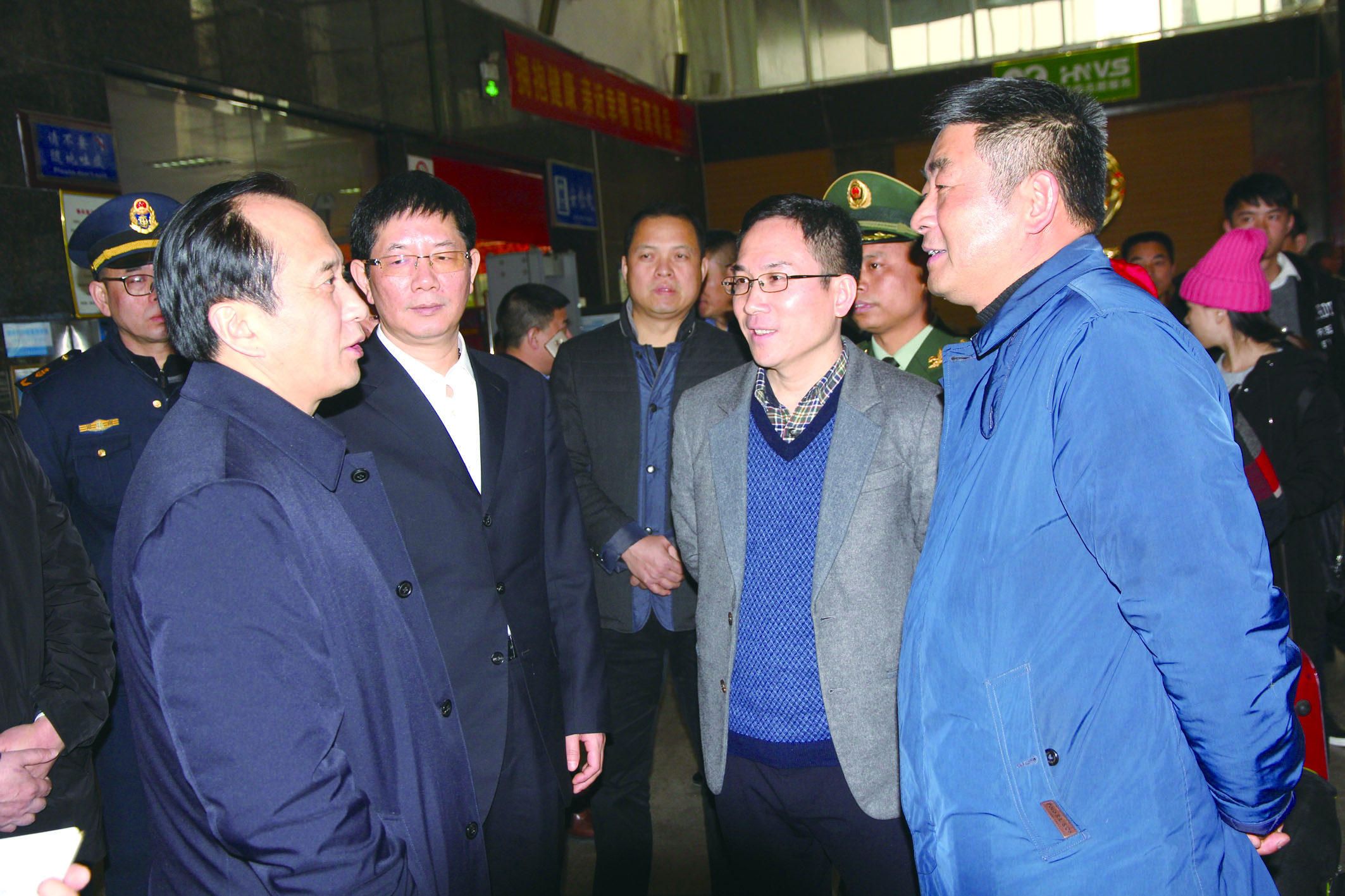 2月8日，副省長(zhǎng)、省公安廳廳長(zhǎng)許顯輝來我司督導(dǎo)安全生產(chǎn)工作